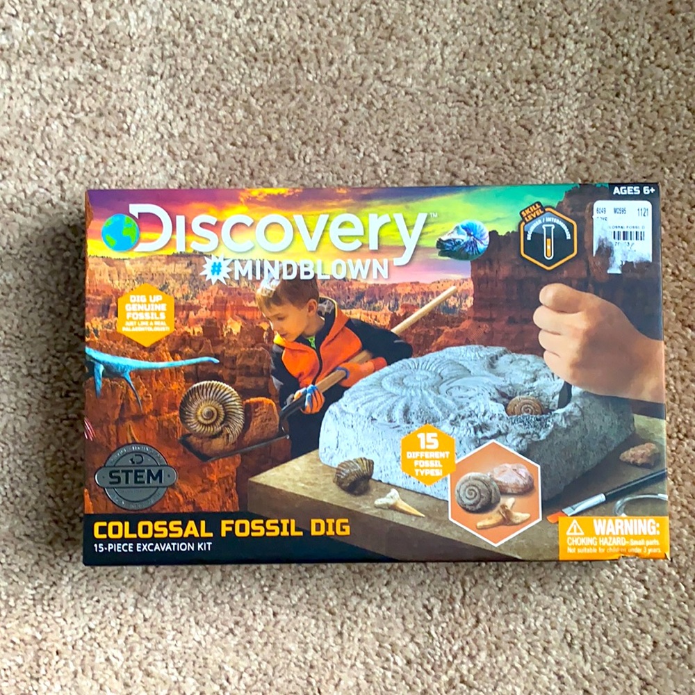 ⚡️4/$25 NIB Discovery Colossal Fossil Dig